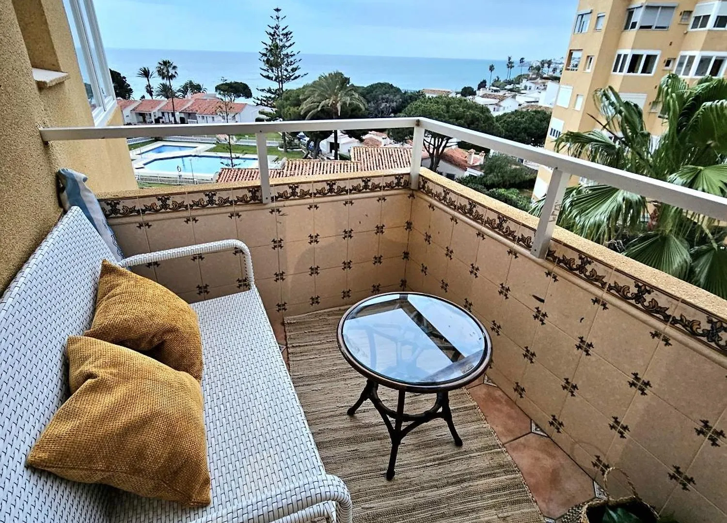 Апартаменты Terraza Soleada Con Vistas A La Cala Ла-Кала-де-Михас